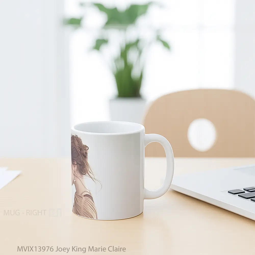 Mug Joey King Marie Claire Gelas Keramik Unik - All-side / Desain