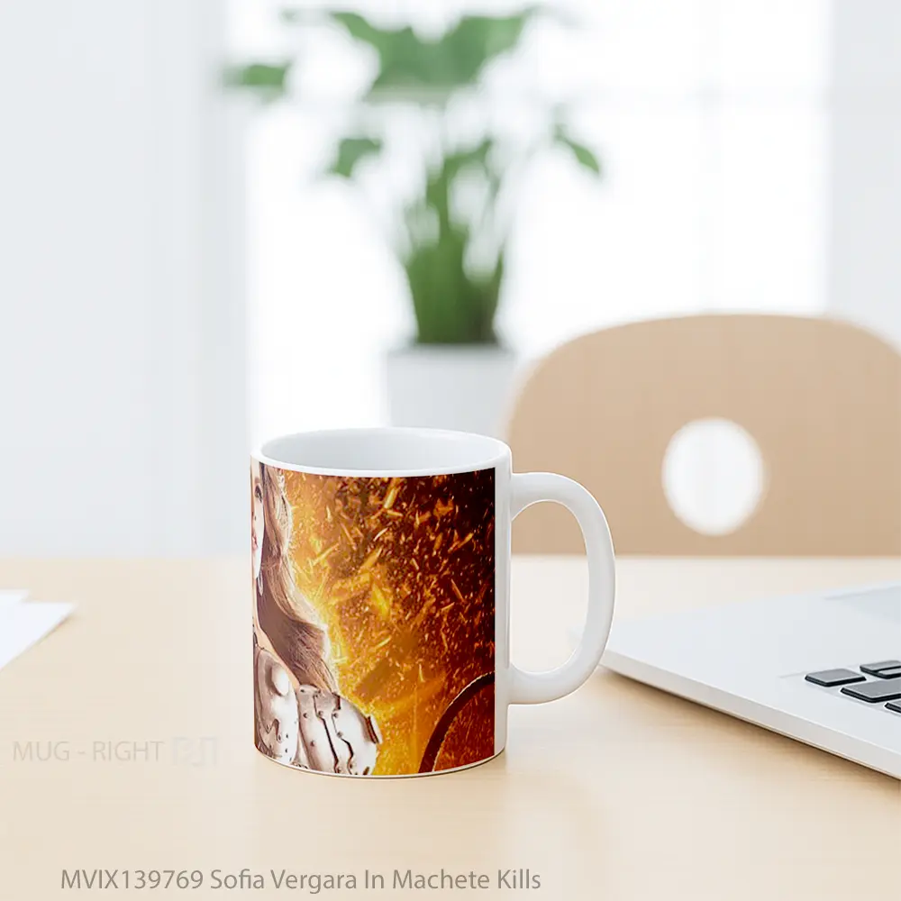 Mug Sofia Vergara In Machete Kills Gelas Keramik Unik - All-side / Desain