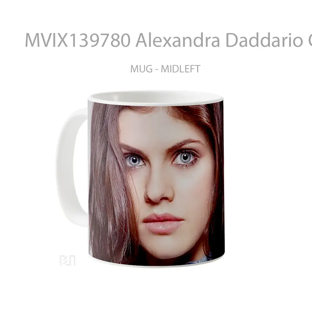 Mug Alexandra Daddario Chestnut Gelas Selebriti - All-side / Desain