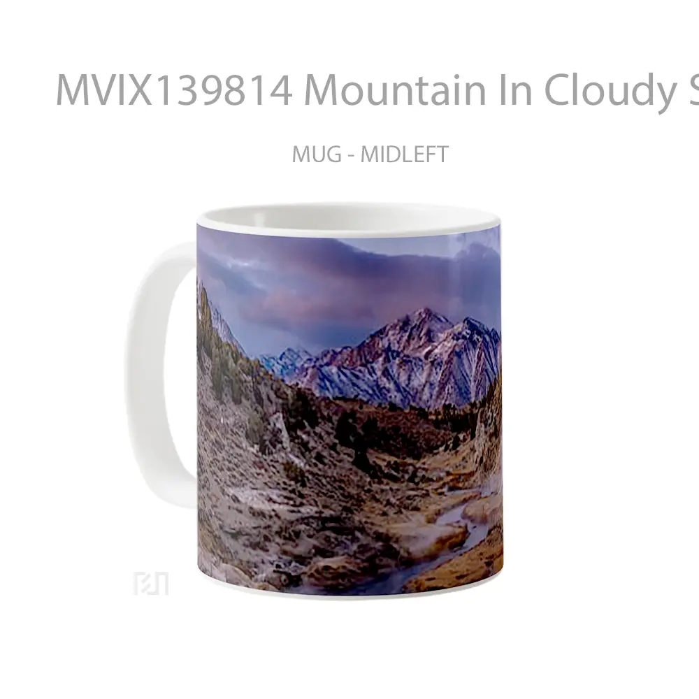 Mug Mountain In Cloudy Scenery Gelas Pemandangan Alam - All-side / Desain