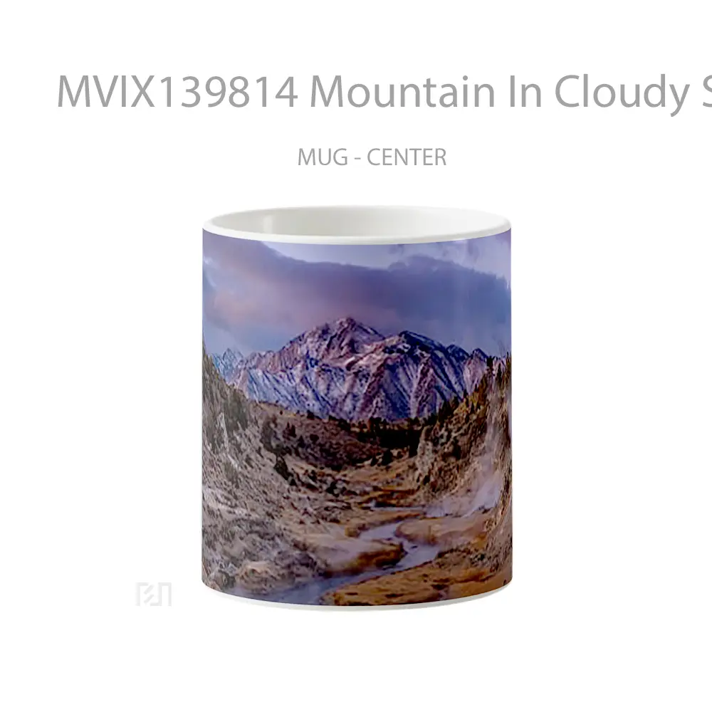 Mug Mountain In Cloudy Scenery Gelas Pemandangan Alam
