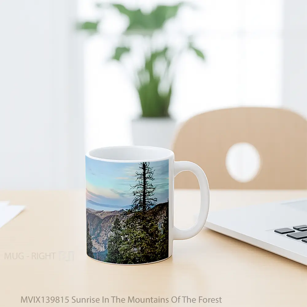 Mug Sunrise In The Mountains Of The Forest Gelas Pemandangan Alam - All-side / Desain