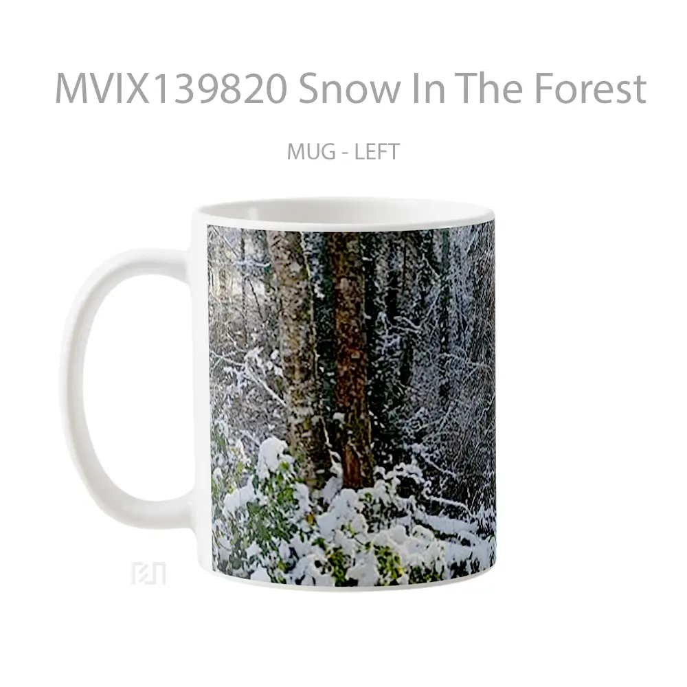 Mug Snow In The Forest Gelas Pemandangan Alam - All-side / Desain
