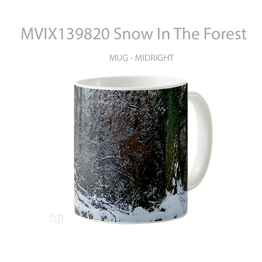 Mug Snow In The Forest Gelas Pemandangan Alam - All-side / Desain