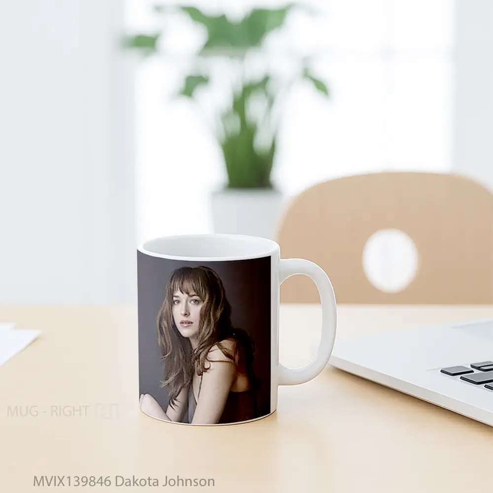 Mug Dakota Johnson Gelas Keramik Unik - All-side / Desain