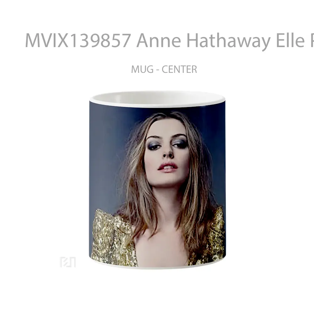 Mug Anne Hathaway Elle Photoshoot Gelas Selebriti