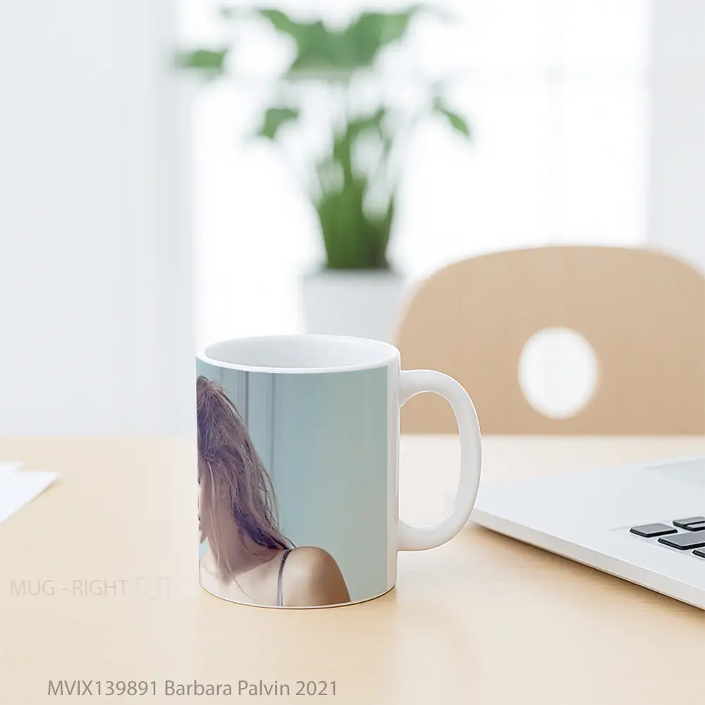 Mug Barbara Palvin 2021 Gelas Keramik Unik - All-side / Desain