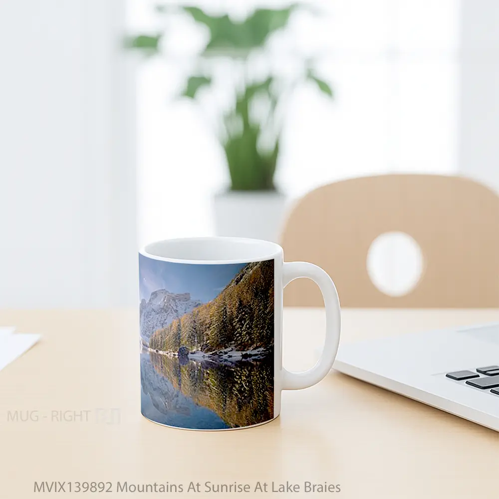 Mug Mountains At Sunrise At Lake Braies Gelas Pemandangan Alam - All-side / Desain
