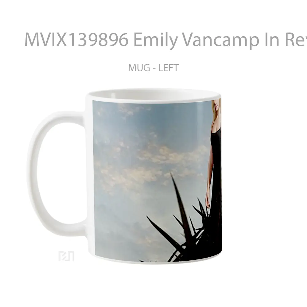 Mug Emily Vancamp In Revenge Gelas Keramik Unik - All-side / Desain