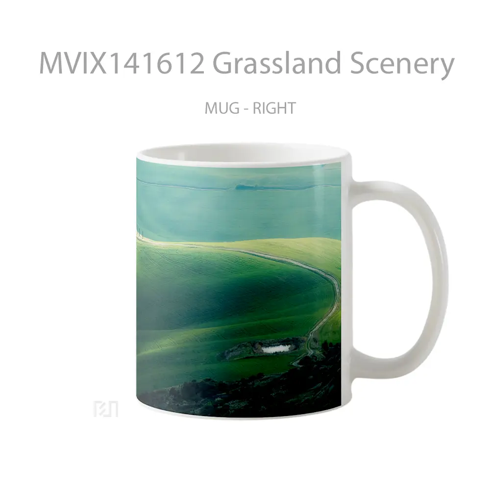 Mug Grassland Scenery Gelas Keramik Unik - All-side / Desain