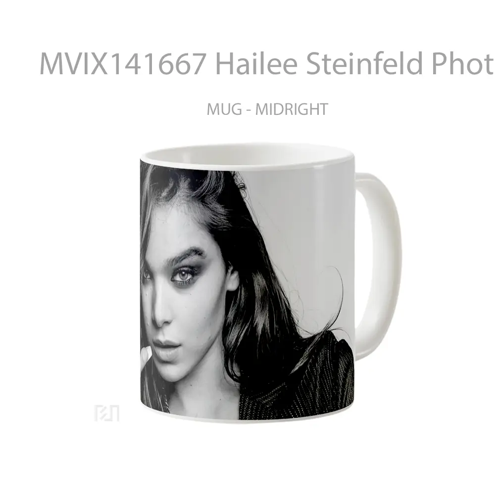 Mug Hailee Steinfeld Photoshoo Gelas Keramik Unik - All-side / Desain