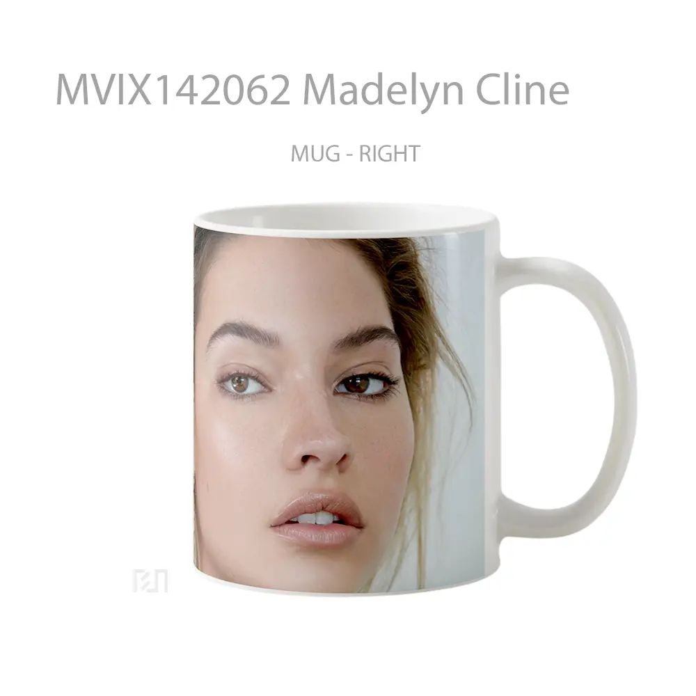 Mug Madelyn Cline Gelas Keramik Unik - All-side / Desain