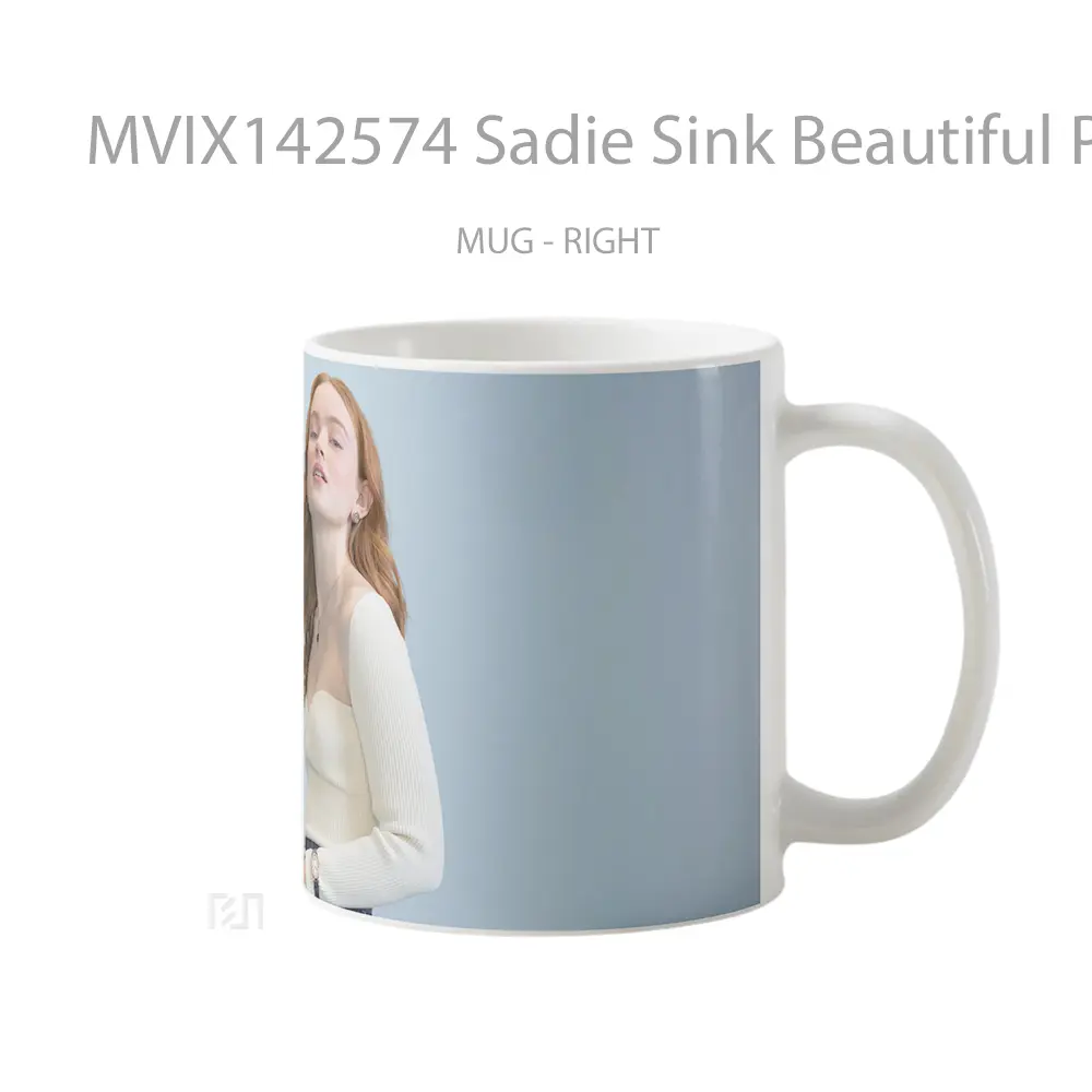 Mug Sadie Sink Beautiful Photoshoot Gelas Keramik Unik - All-side / Desain