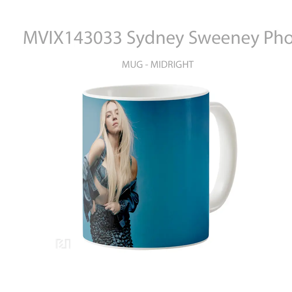 Mug Sydney Sweeney Photoshoot Gelas Keramik Unik - All-side / Desain
